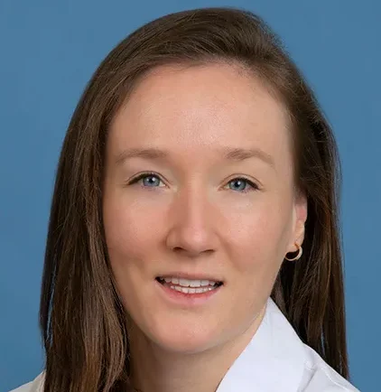 Elizabeth Aby Headshot