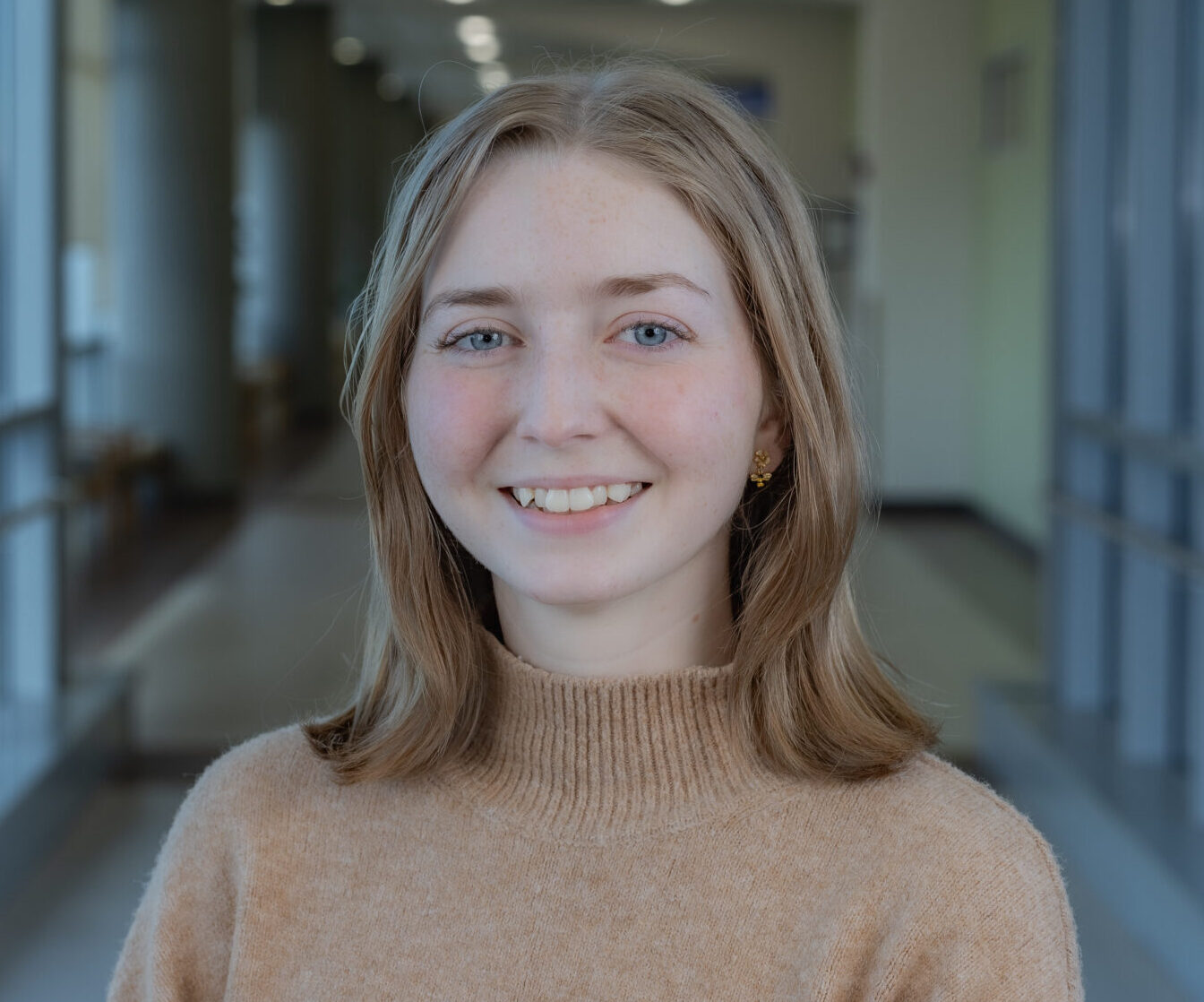 Sophie Hansen Headshot